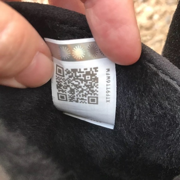 Ugg Australia Fabian Youth Genuine Suede and Shearling Booties Boots Size 5 - Picture 9 of 10